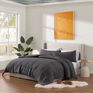 UGG Leonora Comforter Set 2 Pillow Shams Lightweight Down Alternative Set, King,